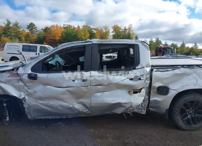 Photo 15 of 2022 Chevrolet Silverado 1500 4WD SHORT BED RST (VIN 3GCUDEET6NG581903)