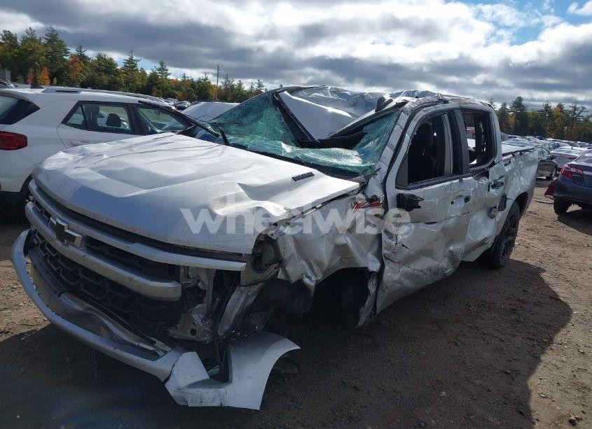 Photo 6 of 2022 Chevrolet Silverado 1500 4WD SHORT BED RST (VIN 3GCUDEET6NG581903)