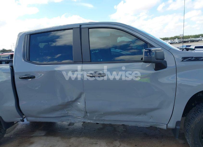 Photo 13 of 2024 Chevrolet Silverado 1500 4WD SHORT BED LT TRAIL BOSS (VIN 3GCUDFE80RG344234)