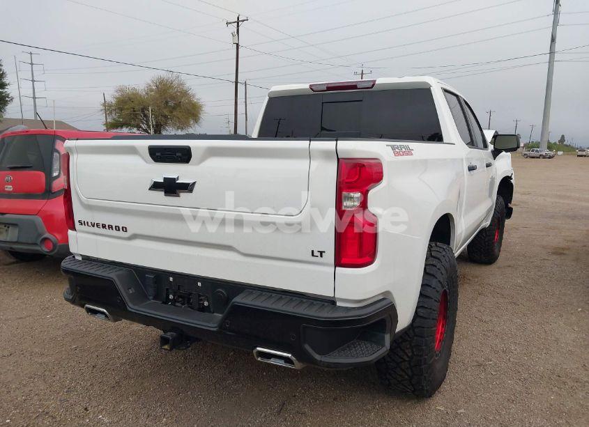 Photo 4 of 2024 Chevrolet Silverado 1500 4WD SHORT BED LT TRAIL BOSS (VIN 3GCUDFE81RG231196)