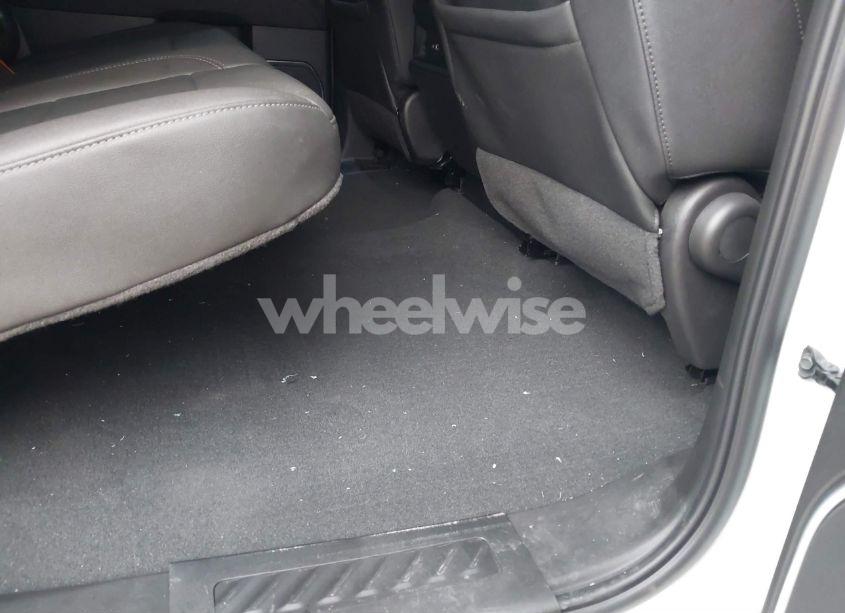 Photo 8 of 2024 Chevrolet Silverado 1500 4WD SHORT BED LT TRAIL BOSS (VIN 3GCUDFE81RG231196)