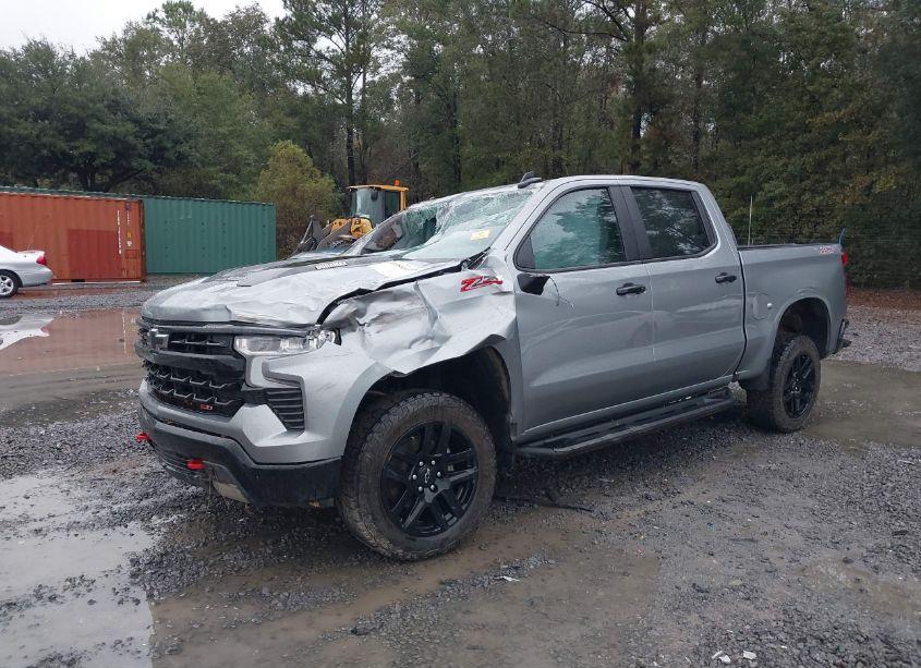 Photo 2 of 2024 Chevrolet Silverado 1500 4WD SHORT BED LT TRAIL BOSS (VIN 3GCUDFE82RG315799)