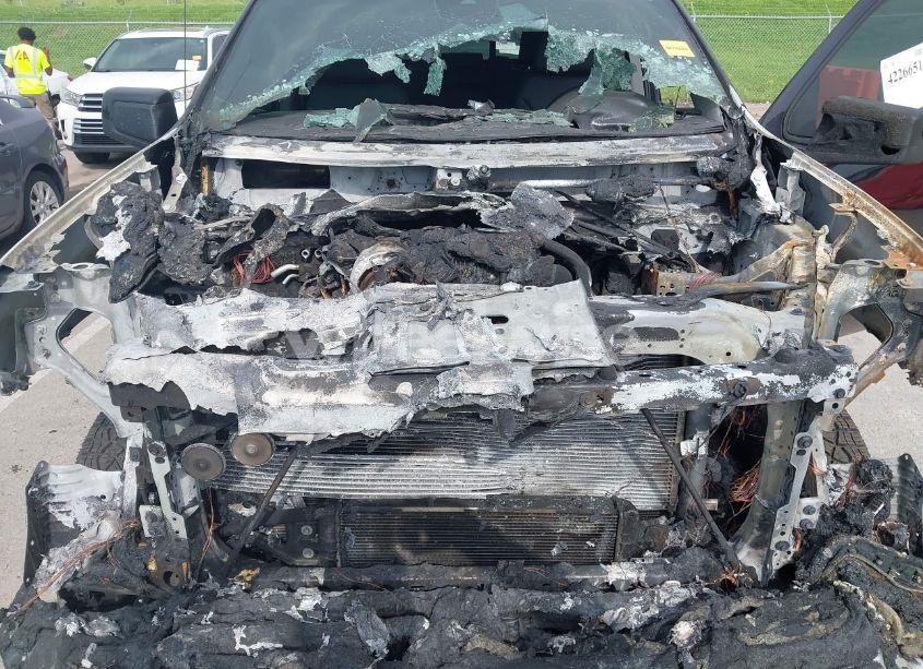 Photo 10 of 2024 Chevrolet Silverado 1500 4WD SHORT BED LT TRAIL BOSS (VIN 3GCUDFE82RG327029)