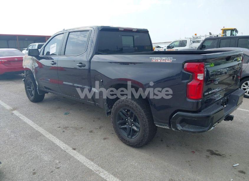 Photo 3 of 2024 Chevrolet Silverado 1500 4WD SHORT BED LT TRAIL BOSS (VIN 3GCUDFE82RG327029)