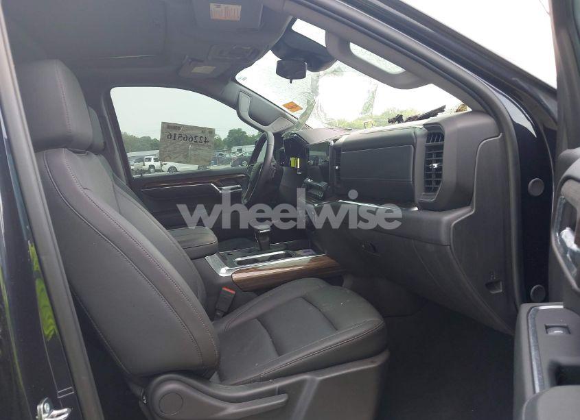Photo 5 of 2024 Chevrolet Silverado 1500 4WD SHORT BED LT TRAIL BOSS (VIN 3GCUDFE82RG327029)