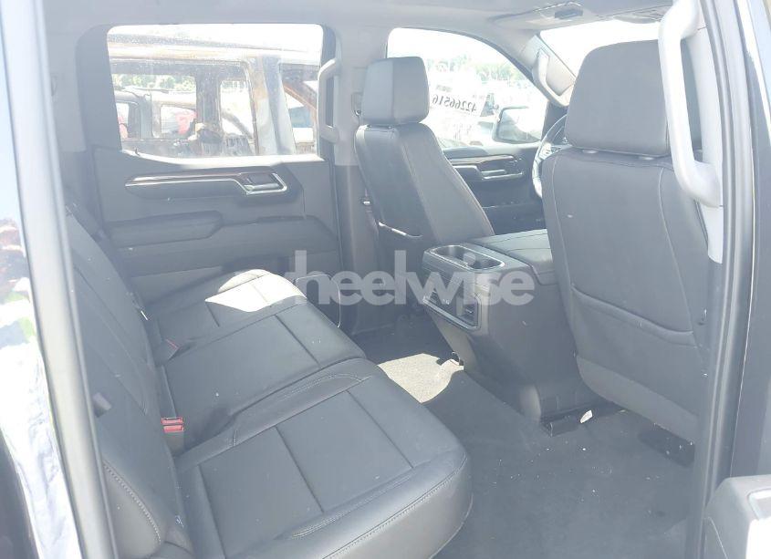 Photo 8 of 2024 Chevrolet Silverado 1500 4WD SHORT BED LT TRAIL BOSS (VIN 3GCUDFE82RG327029)