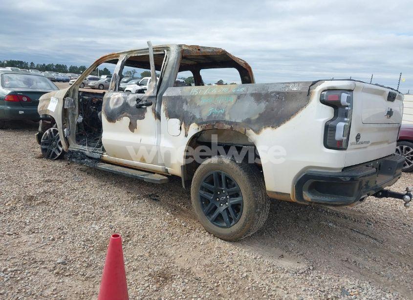 Photo 3 of 2023 Chevrolet Silverado 1500 4WD SHORT BED LT TRAIL BOSS (VIN 3GCUDFE85PG210977)