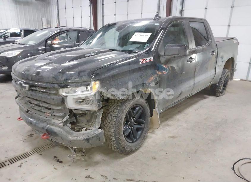 Photo 2 of 2023 Chevrolet Silverado 1500 4WD SHORT BED LT TRAIL BOSS (VIN 3GCUDFE87PG320087)