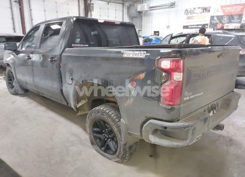 Photo 3 of 2023 Chevrolet Silverado 1500 4WD SHORT BED LT TRAIL BOSS (VIN 3GCUDFE87PG320087)