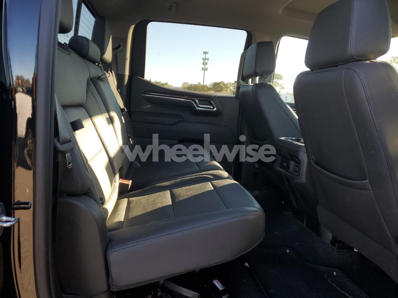 Photo 10 of 2024 CHEV SILV1500 4WD (VIN 3GCUDFED0RG136786)