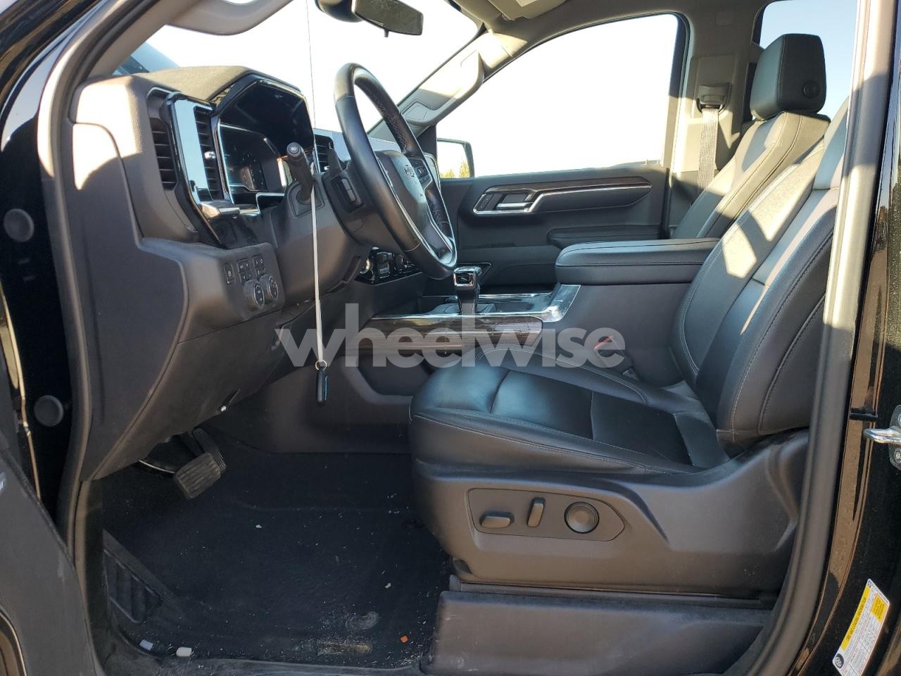 Photo 7 of 2024 CHEV SILV1500 4WD (VIN 3GCUDFED0RG136786)