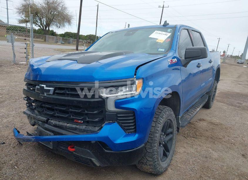 Photo 2 of 2022 Chevrolet Silverado 1500 (VIN 3GCUDFED1NG653654)