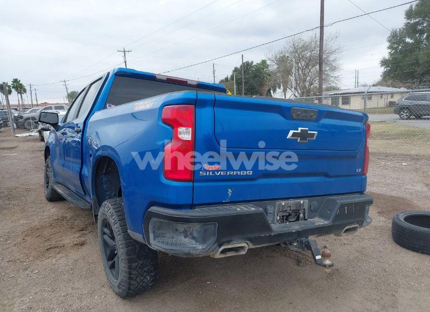 Photo 3 of 2022 Chevrolet Silverado 1500 (VIN 3GCUDFED1NG653654)
