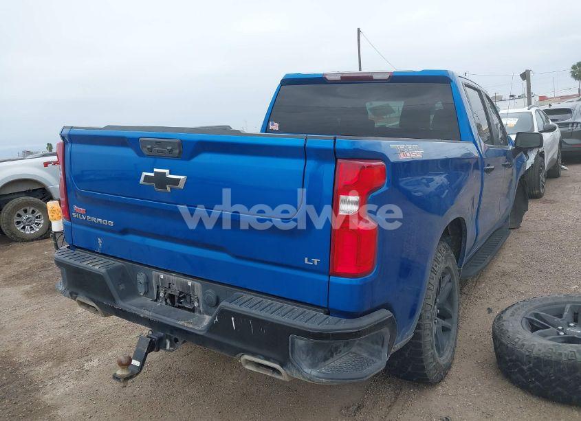 Photo 4 of 2022 Chevrolet Silverado 1500 (VIN 3GCUDFED1NG653654)