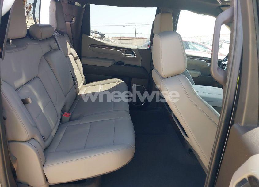 Photo 8 of 2024 Chevrolet Silverado 1500 4WD SHORT BED LT TRAIL BOSS (VIN 3GCUDFED1RG287720)