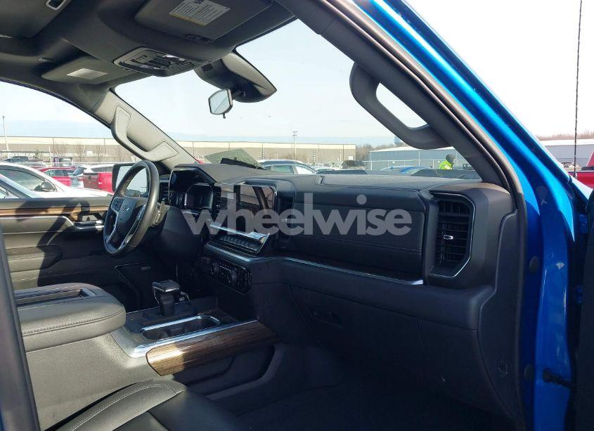 Photo 5 of 2022 Chevrolet Silverado 1500 4WD SHORT BED LT TRAIL BOSS (VIN 3GCUDFED4NG597676)