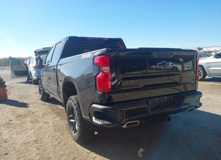 Photo 3 of 2022 Chevrolet Silverado 1500 4WD SHORT BED LT TRAIL BOSS (VIN 3GCUDFED5NG620365)