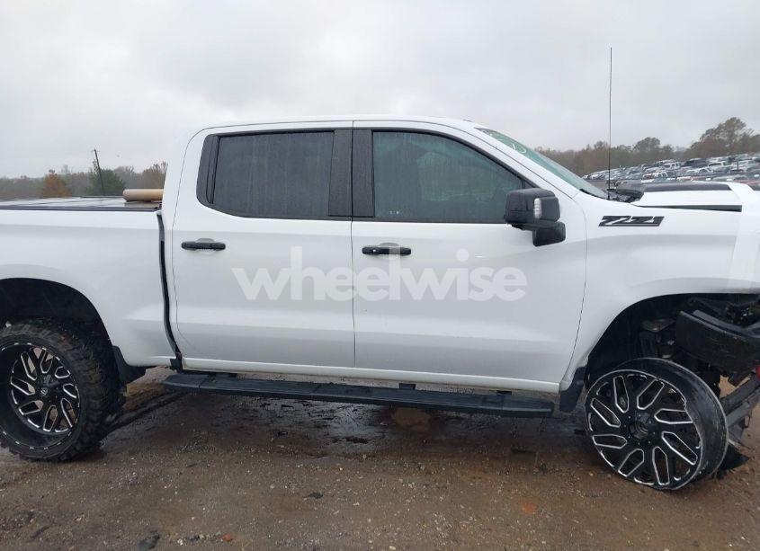 Photo 13 of 2022 Chevrolet Silverado 1500 4WD SHORT BED LT TRAIL BOSS (VIN 3GCUDFED5NG643399)