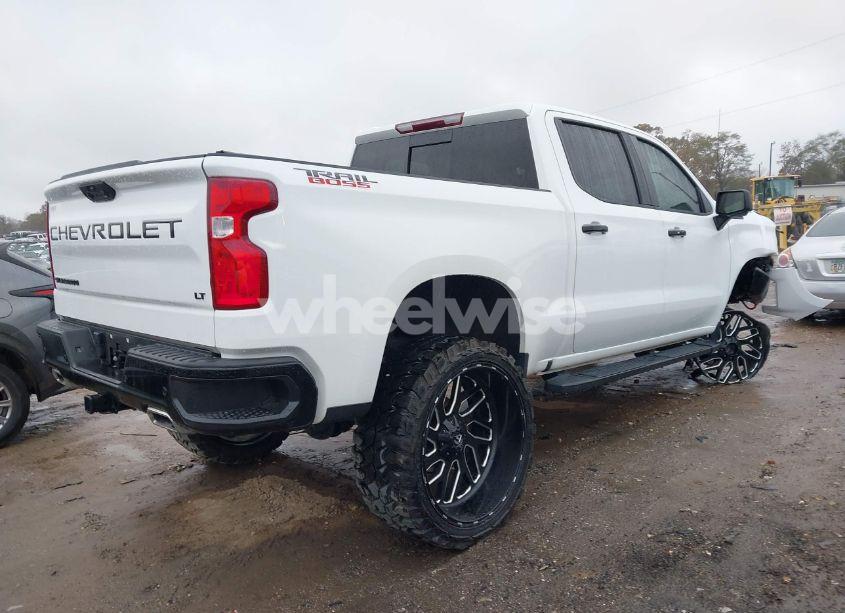 Photo 4 of 2022 Chevrolet Silverado 1500 4WD SHORT BED LT TRAIL BOSS (VIN 3GCUDFED5NG643399)