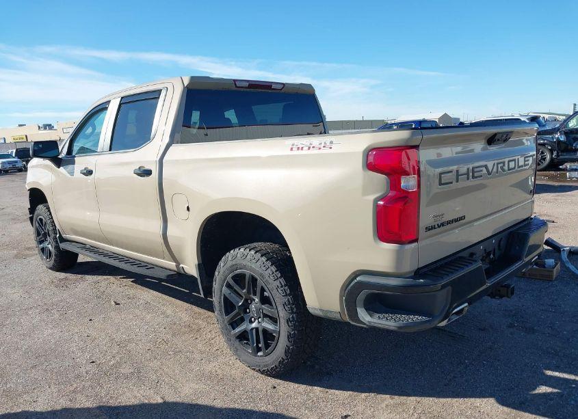 Photo 3 of 2023 Chevrolet Silverado 1500 4WD SHORT BED LT TRAIL BOSS (VIN 3GCUDFED6PG137633)