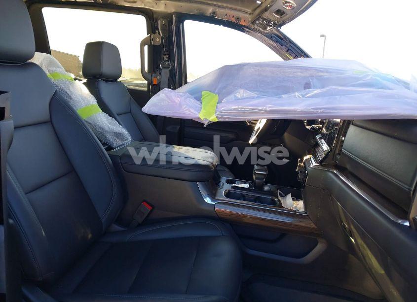 Photo 5 of 2024 Chevrolet Silverado 1500 4WD SHORT BED LT TRAIL BOSS (VIN 3GCUDFED6RG200734)