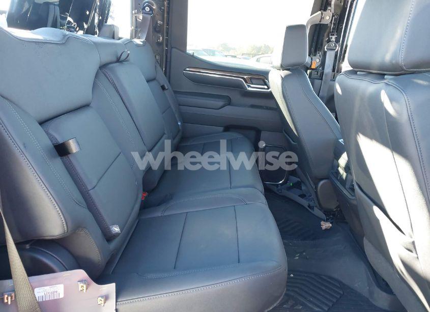 Photo 8 of 2024 Chevrolet Silverado 1500 4WD SHORT BED LT TRAIL BOSS (VIN 3GCUDFED6RG200734)