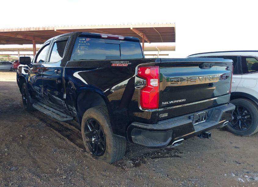 Photo 3 of 2023 Chevrolet Silverado 1500 4WD SHORT BED LT TRAIL BOSS (VIN 3GCUDFED8PG322413)