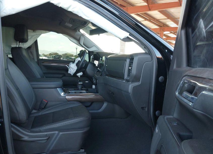 Photo 5 of 2023 Chevrolet Silverado 1500 4WD SHORT BED LT TRAIL BOSS (VIN 3GCUDFED8PG322413)