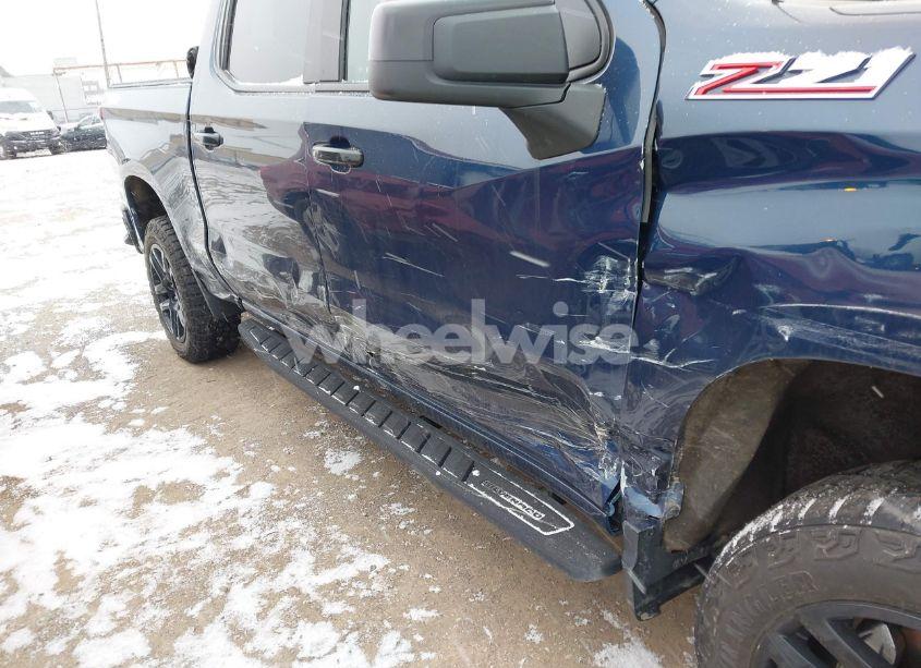 Photo 6 of 2022 Chevrolet Silverado 1500 4WD SHORT BED LT TRAIL BOSS (VIN 3GCUDFED9NG690371)