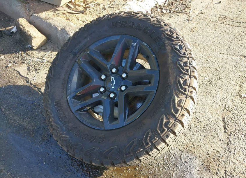 Photo 12 of 2023 Chevrolet Silverado 1500 4WD SHORT BED LT TRAIL BOSS (VIN 3GCUDFED9PG260309)