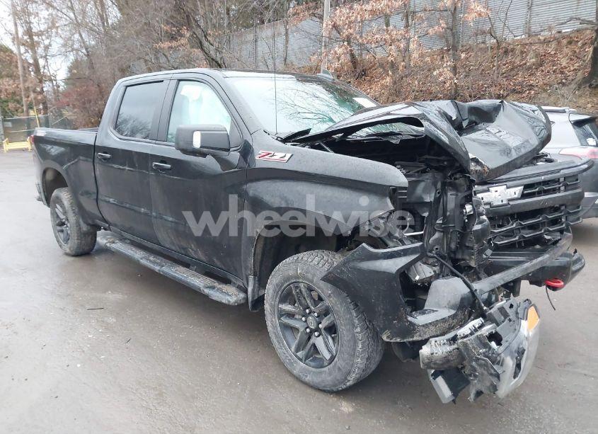 2024 Chevrolet Silverado 1500 4WD STANDARD BED LT TRAIL BOSS (VIN 3GCUDFEL5RG103743) main photo