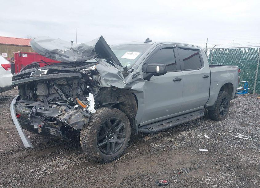 Photo 2 of 2024 Chevrolet Silverado 1500 4WD SHORT BED LT TRAIL BOSS (VIN 3GCUDFEL8RG220782)