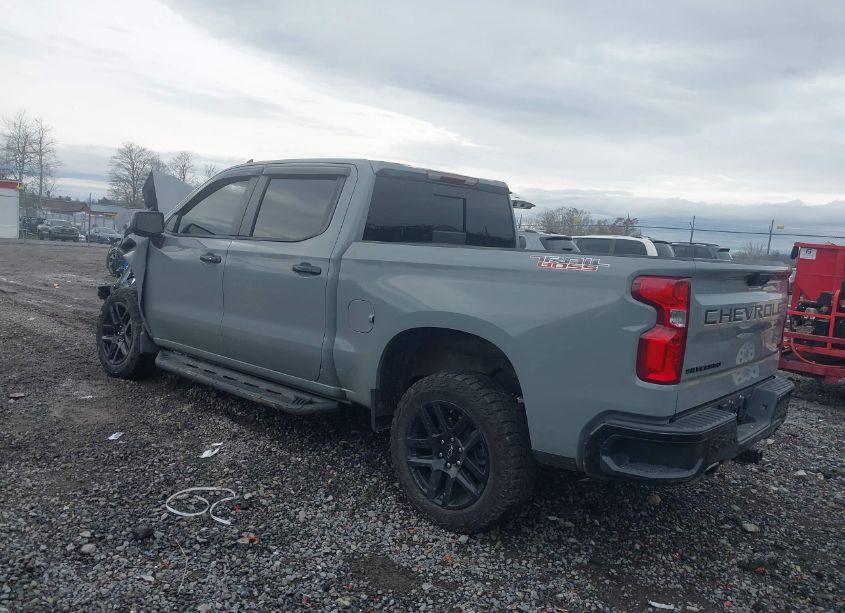 Photo 3 of 2024 Chevrolet Silverado 1500 4WD SHORT BED LT TRAIL BOSS (VIN 3GCUDFEL8RG220782)