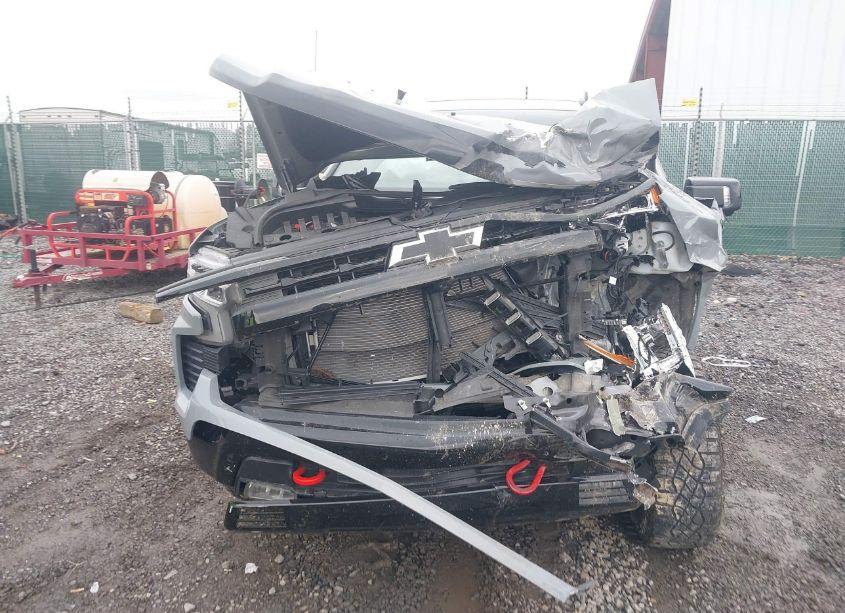 Photo 6 of 2024 Chevrolet Silverado 1500 4WD SHORT BED LT TRAIL BOSS (VIN 3GCUDFEL8RG220782)