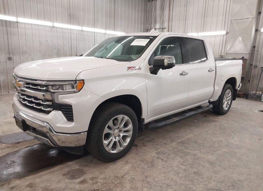 Photo 2 of 2024 Chevrolet Silverado 1500 4WD SHORT BED LTZ (VIN 3GCUDGED8RG406689)