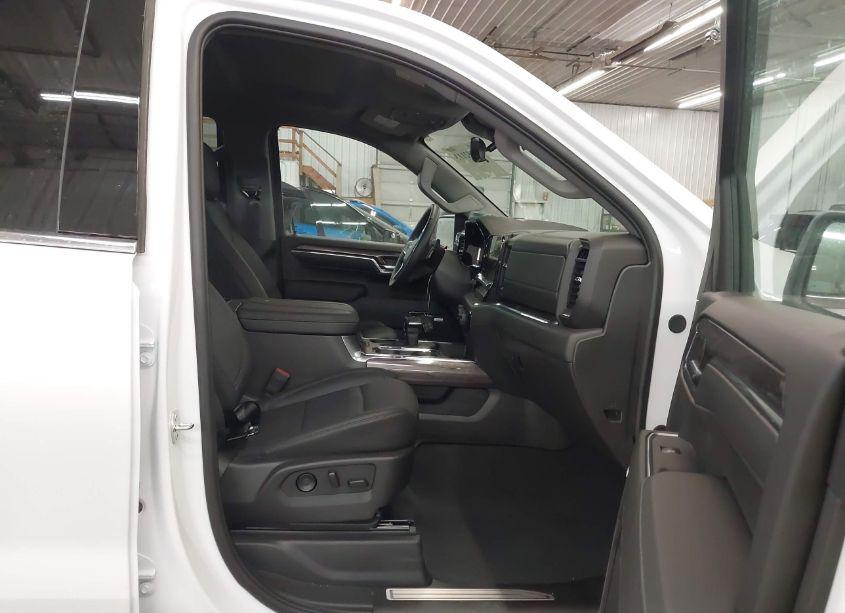 Photo 5 of 2024 Chevrolet Silverado 1500 4WD SHORT BED LTZ (VIN 3GCUDGED8RG406689)