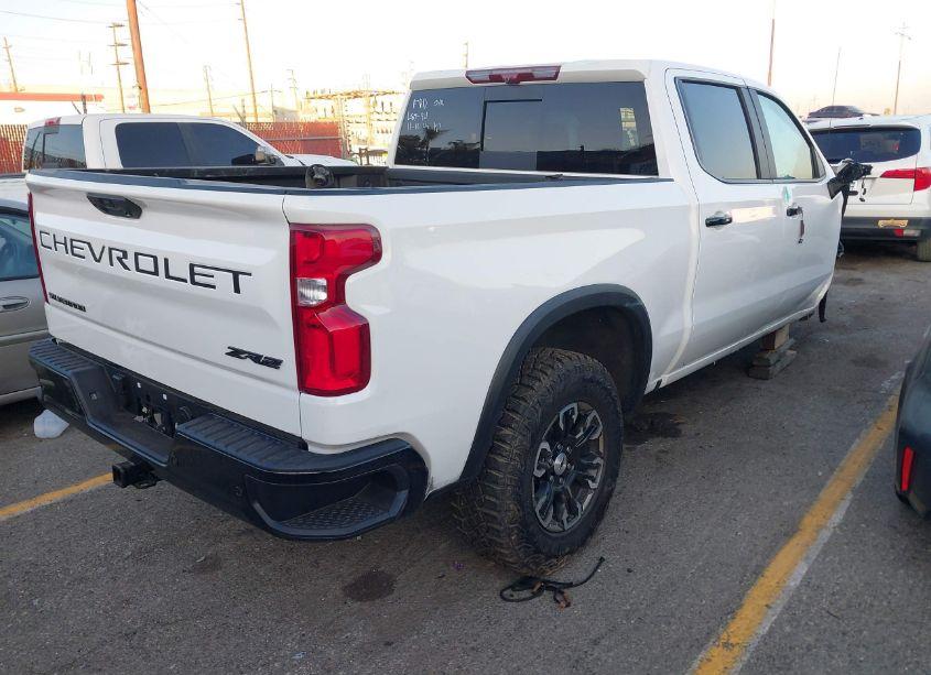 Photo 4 of 2024 Chevrolet Silverado 1500 (VIN 3GCUDHE89RG464562)