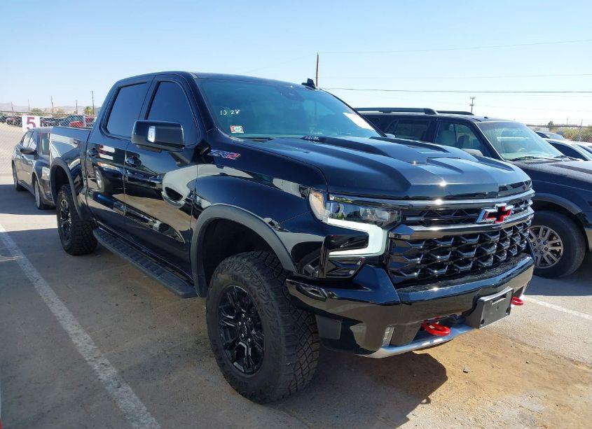 2024 Chevrolet Silverado 1500 4WD SHORT BED ZR2 (VIN 3GCUDHEL0RG128464) main photo