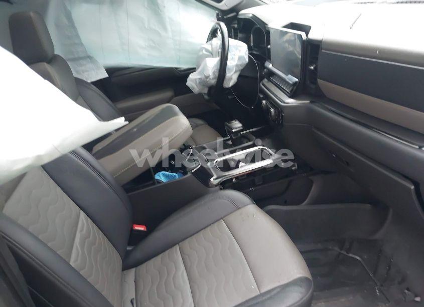 Photo 5 of 2023 Chevrolet Silverado 1500 4WD SHORT BED ZR2 (VIN 3GCUDHEL1PG256094)