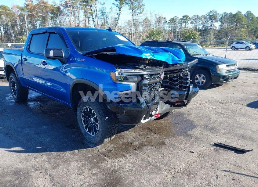 2022 Chevrolet Silverado 1500 4WD SHORT BED ZR2 (VIN 3GCUDHEL3NG519943) main photo