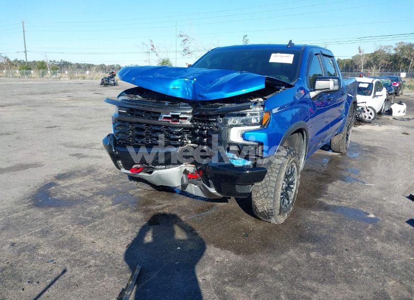 Photo 2 of 2022 Chevrolet Silverado 1500 4WD SHORT BED ZR2 (VIN 3GCUDHEL3NG519943)