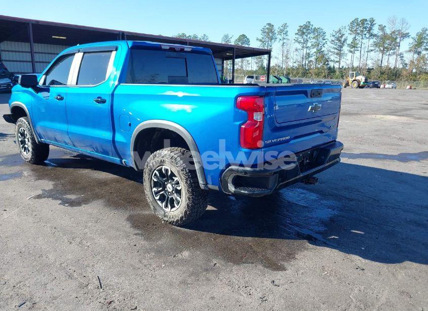 Photo 3 of 2022 Chevrolet Silverado 1500 4WD SHORT BED ZR2 (VIN 3GCUDHEL3NG519943)