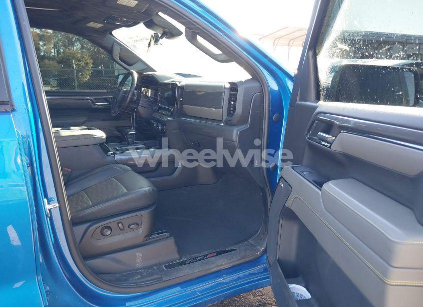 Photo 5 of 2022 Chevrolet Silverado 1500 4WD SHORT BED ZR2 (VIN 3GCUDHEL3NG519943)