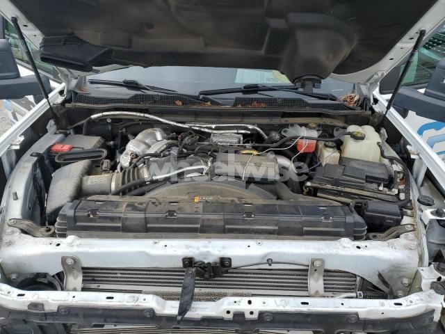 Photo 2 of 2022 CHEVROLET SILVERADO K3500 (VIN 3GCUDHEL3NG685959)