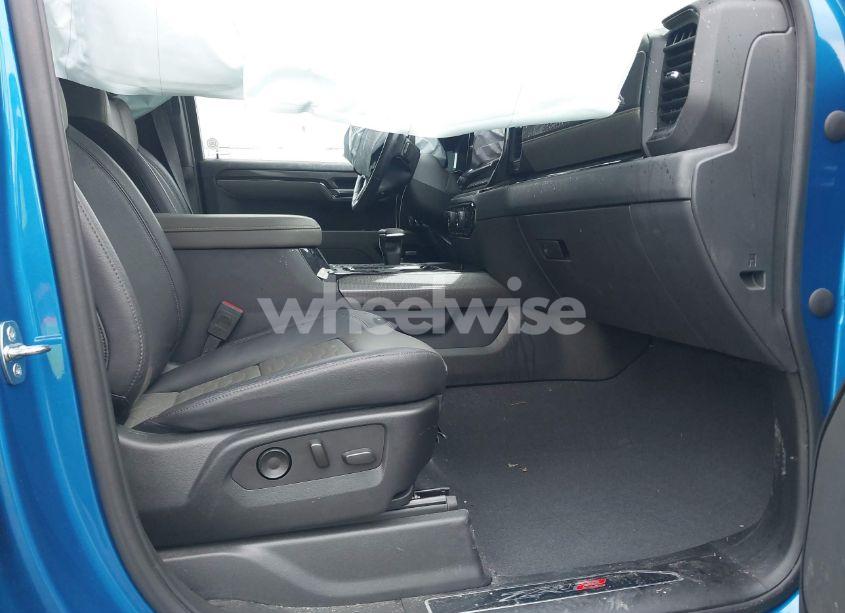 Photo 5 of 2022 Chevrolet Silverado 1500 4WD SHORT BED ZR2 (VIN 3GCUDHEL4NG587989)