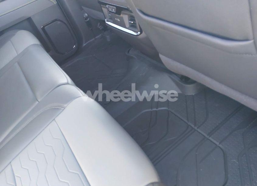 Photo 8 of 2024 Chevrolet Silverado 1500 4WD SHORT BED ZR2 (VIN 3GCUDHEL4RG348254)