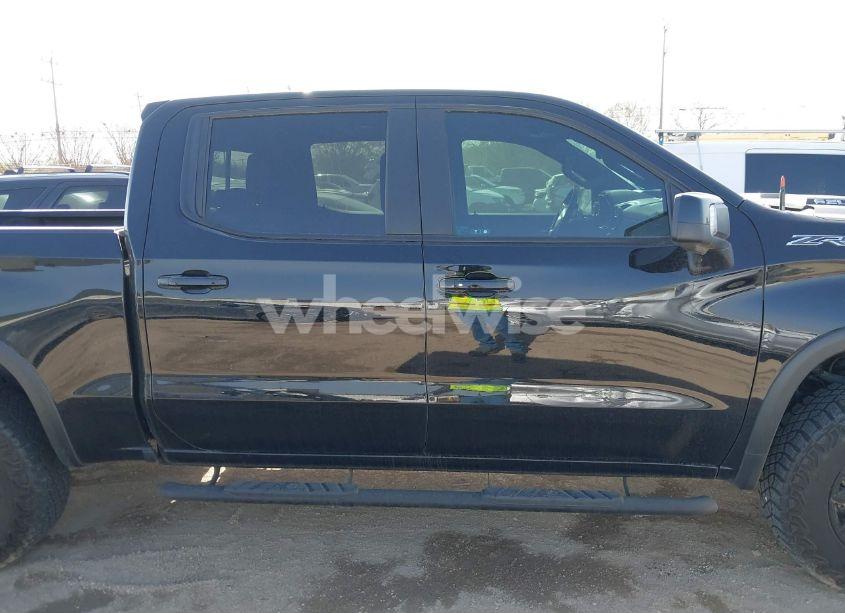 Photo 13 of 2023 Chevrolet Silverado 1500 4WD SHORT BED ZR2 (VIN 3GCUDHEL6PG256088)