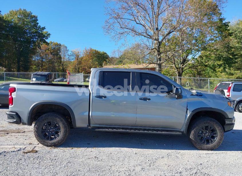 Photo 14 of 2023 Chevrolet Silverado 1500 4WD SHORT BED ZR2 (VIN 3GCUDHEL7PG211659)