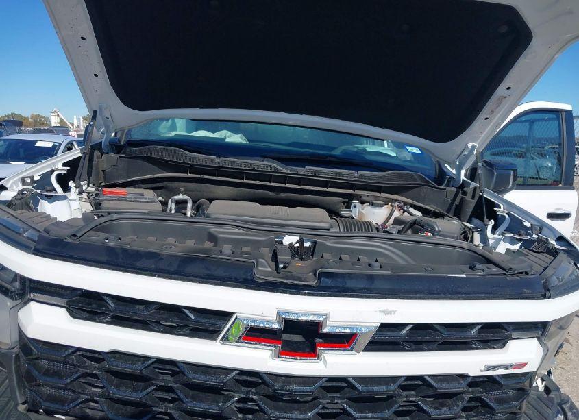 Photo 10 of 2024 Chevrolet Silverado 1500 4WD SHORT BED ZR2 (VIN 3GCUDHEL7RG278510)