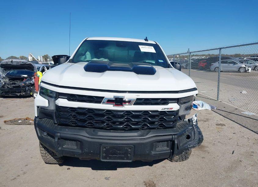 Photo 12 of 2024 Chevrolet Silverado 1500 4WD SHORT BED ZR2 (VIN 3GCUDHEL7RG278510)